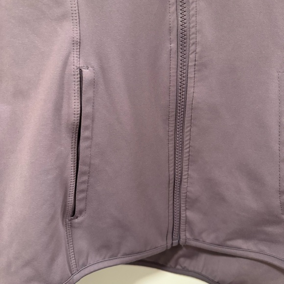 YOGALICIOUS purple jacket. - Picture 4 of 6